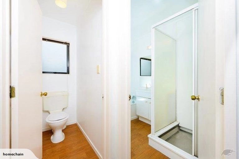 Photo of property in 64a Lynwood Road, New Lynn, Auckland, 0600