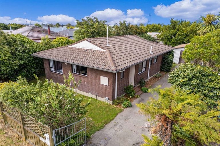 Photo of property in 2 Wilson Street, Islington, Christchurch, 8042