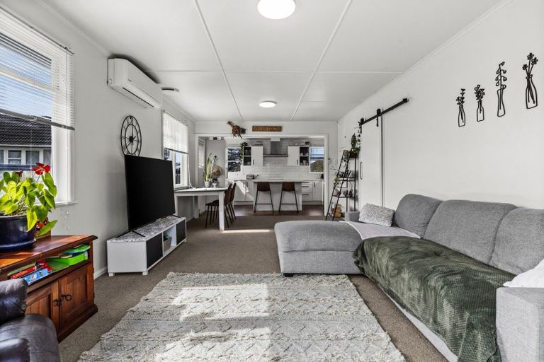 Photo of property in 12 Fleming Crescent, Maraenui, Napier, 4110