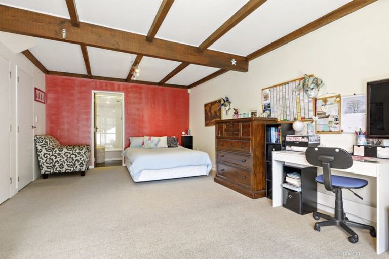 Photo of property in 6 Malda Grove, Khandallah, Wellington, 6035