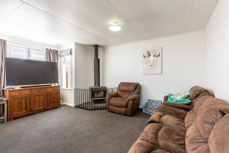 Photo of property in 33 Tennyson Street, Dannevirke, 4930