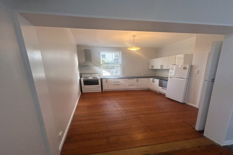 Photo of property in 39 Thompson Street, Mount Cook, Wellington, 6011