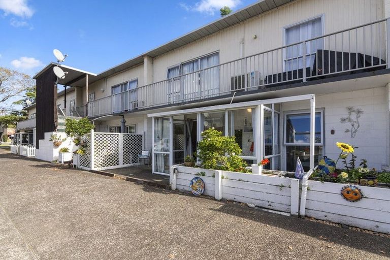 Photo of property in 4/43 Anzac Road, Browns Bay, Auckland, 0630