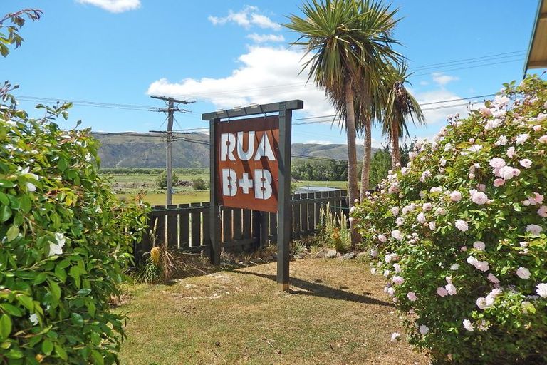 Photo of property in 2 Rees Street, Duntroon, Oamaru, 9494