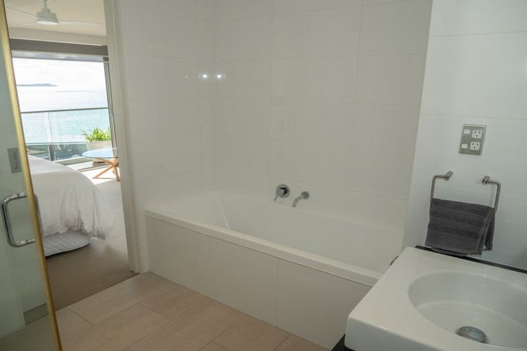 Photo of property in Doubtless Bay Villas, 2/18 Dudley Crescent, Cable Bay, 0420