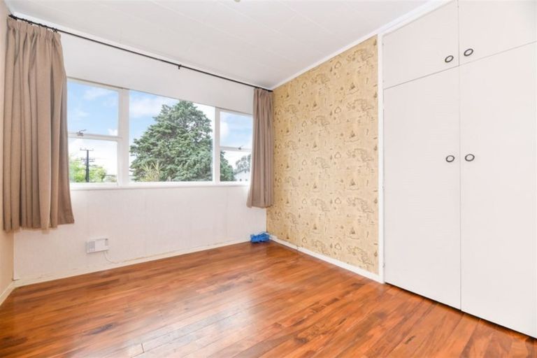 Photo of property in 109 Tiroroa Avenue, Te Atatu South, Auckland, 0610