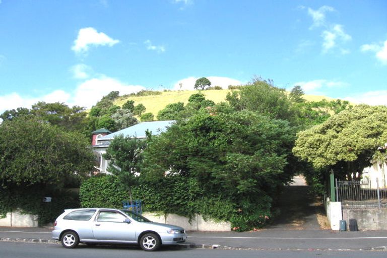 Photo of property in 1/90 Victoria Road, Devonport, Auckland, 0624