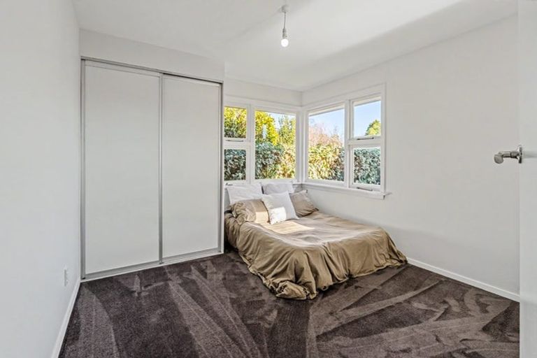Photo of property in 11 Beatrice Place, Avonhead, Christchurch, 8042