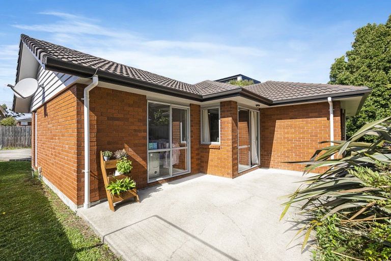 Photo of property in 55b Matipo Road, Te Atatu Peninsula, Auckland, 0610