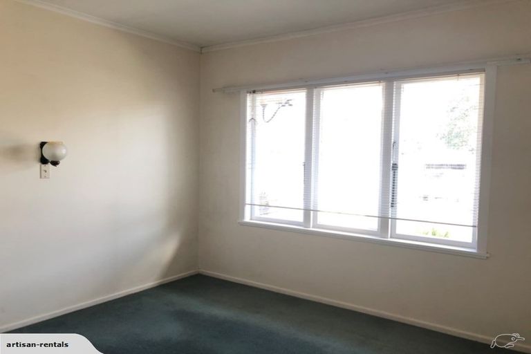 Photo of property in 1/56a Taharoto Road, Takapuna, Auckland, 0622