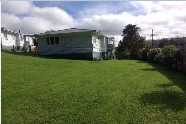 Photo of property in 2 View Street, Maungaturoto, 0520