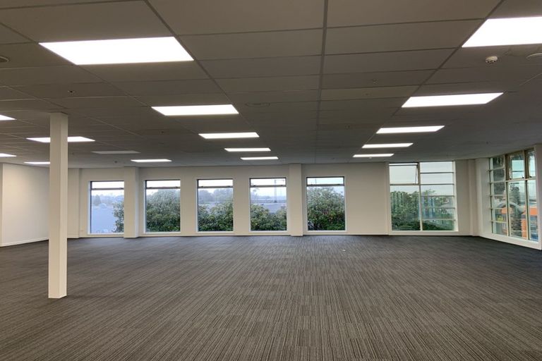 Photo of property in 131 Lincoln Road, Carterton, 5713