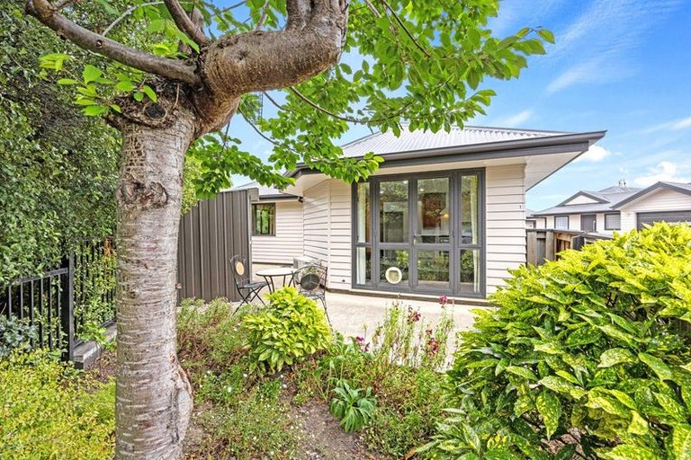 Photo of property in 1/1 Cameron Street, Sydenham, Christchurch, 8023