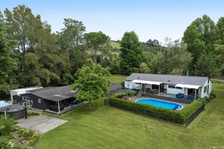Photo of property in 194 Skyhigh Road, Hunua, Papakura, 2583