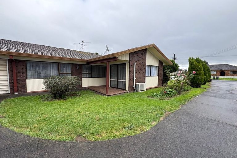 Photo of property in 1/16 Regent Street, Papatoetoe, Auckland, 2025