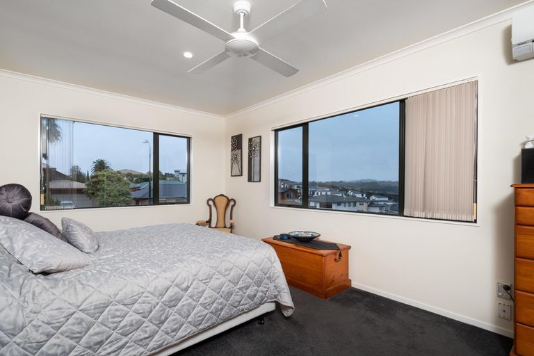 Photo of property in 13 San Marino Drive, Henderson, Auckland, 0612