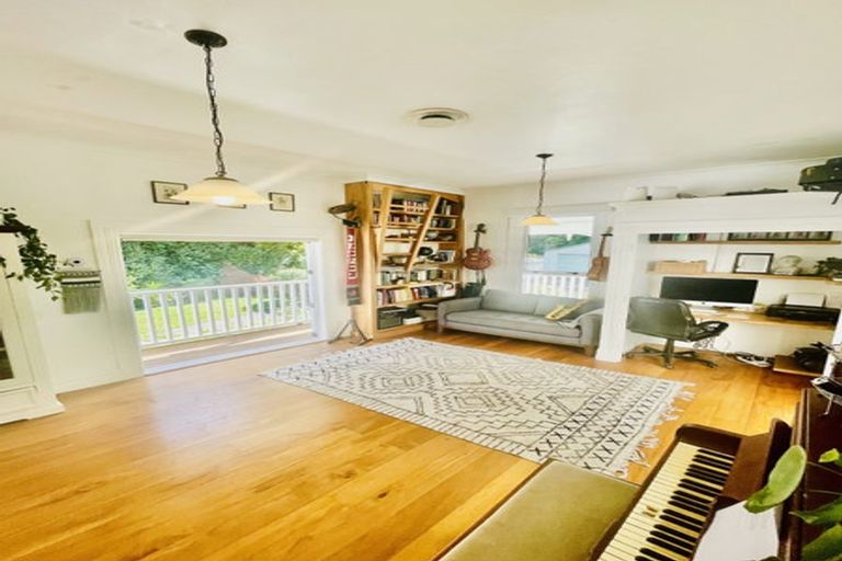 Photo of property in 160a Frankley Road, Frankleigh Park, New Plymouth, 4310