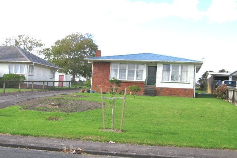 Photo of property in 1/75 Kervil Avenue, Te Atatu Peninsula, Auckland, 0610