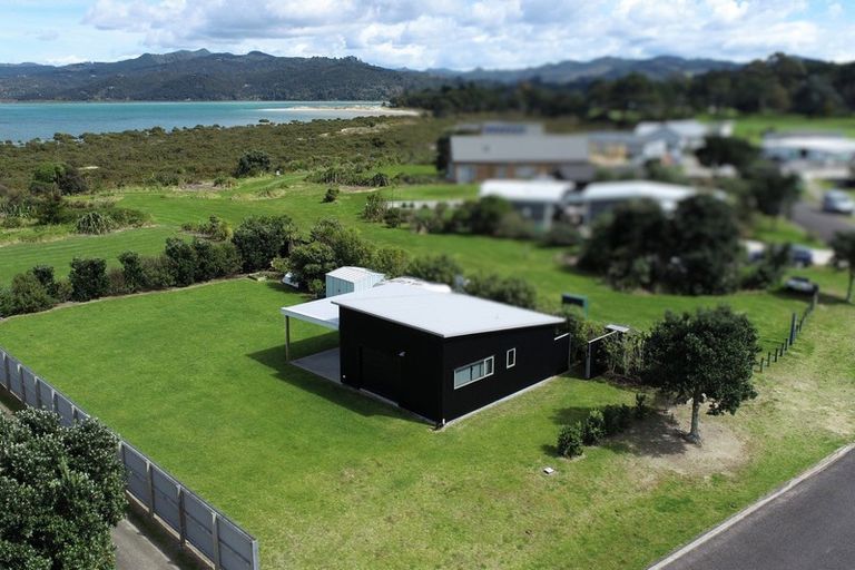 Photo of property in 149 Kelly Jade Avenue, Matarangi, Whitianga, 3592