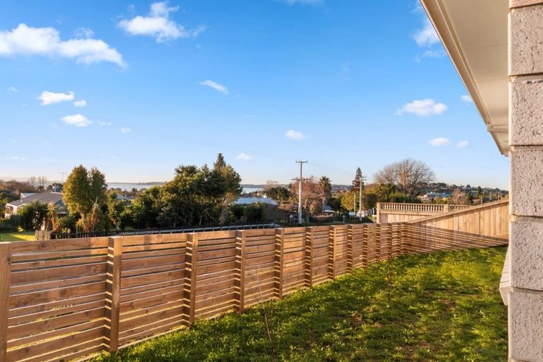 Photo of property in 95 Bert Wall Drive, Omokoroa, 3114