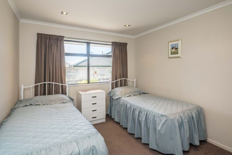 Photo of property in 25 Consort Close, Paraparaumu Beach, Paraparaumu, 5032