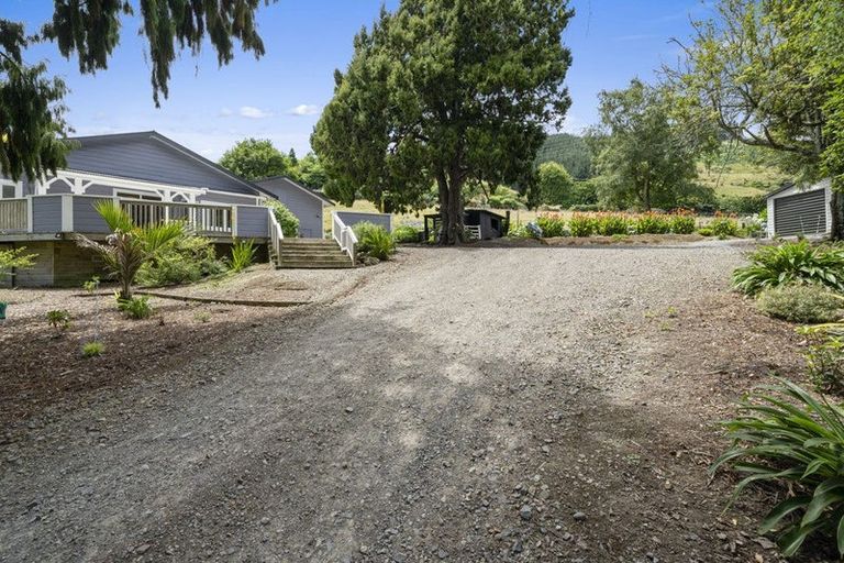 Photo of property in 353 North Manakau Road, Manakau, Levin, 5573