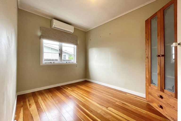 Photo of property in 2/20 Brook Street, Milford, Auckland, 0620
