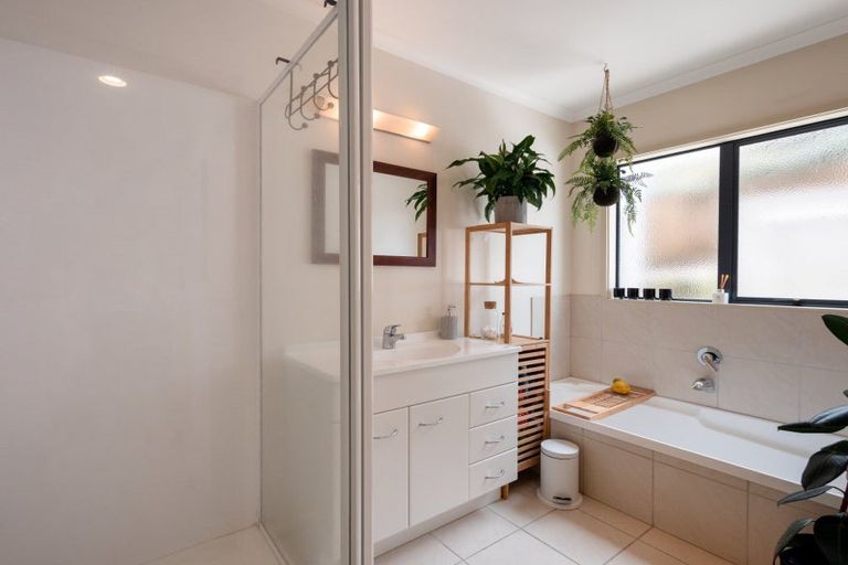 Photo of property in 42 Oteki Park Drive, Welcome Bay, Tauranga, 3112