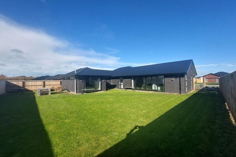 Photo of property in 11 Mcquillan Avenue, Woodend, 7610