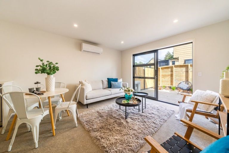 Photo of property in 3/240 Stokes Valley Road, Stokes Valley, Lower Hutt, 5019