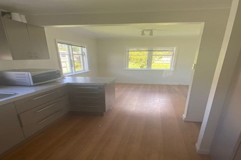 Photo of property in 4 Eatwell Avenue, Paraparaumu Beach, Paraparaumu, 5032