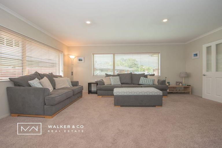 Photo of property in 8 Beechwood Way, Te Marua, Upper Hutt, 5018