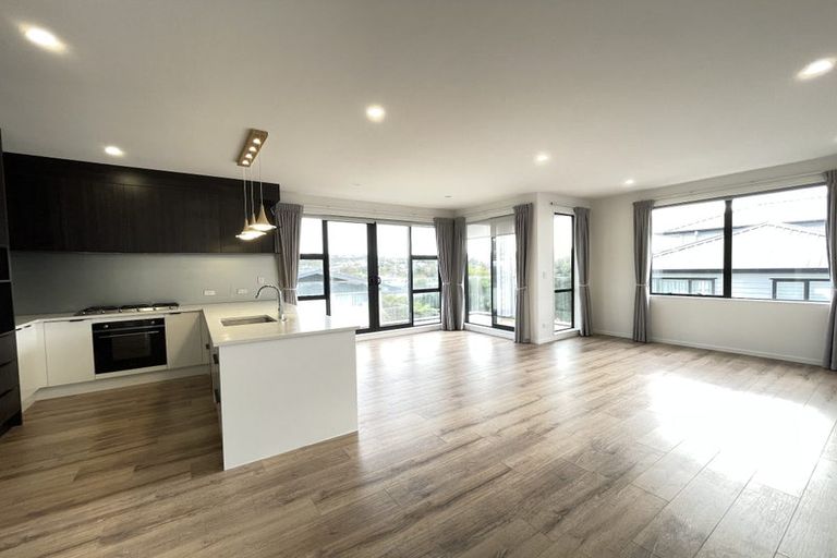 Photo of property in 11d Manuwai Road, Torbay, Auckland, 0630