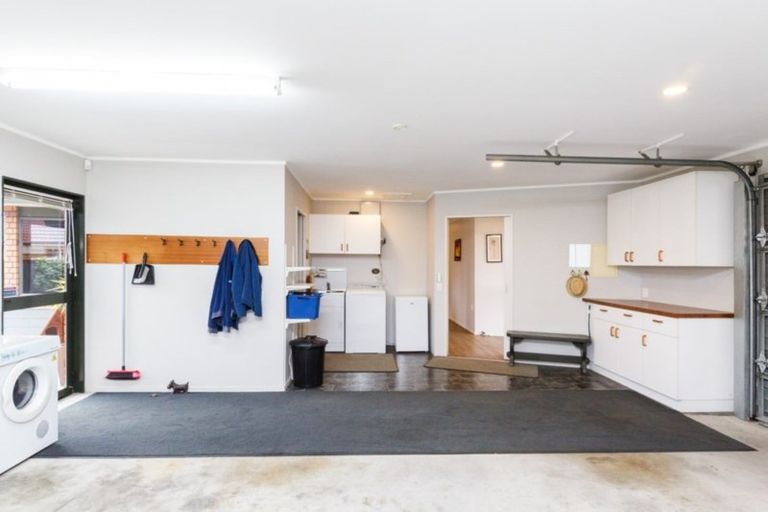 Photo of property in 37 Jefferson Crescent, Milson, Palmerston North, 4414