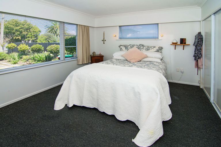 Photo of property in 1 Newall Place, Solway, Masterton, 5810