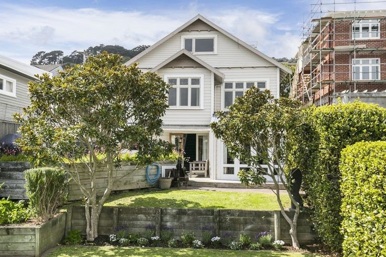 Photo of property in 1 Duke Street, Mount Victoria, Wellington, 6011