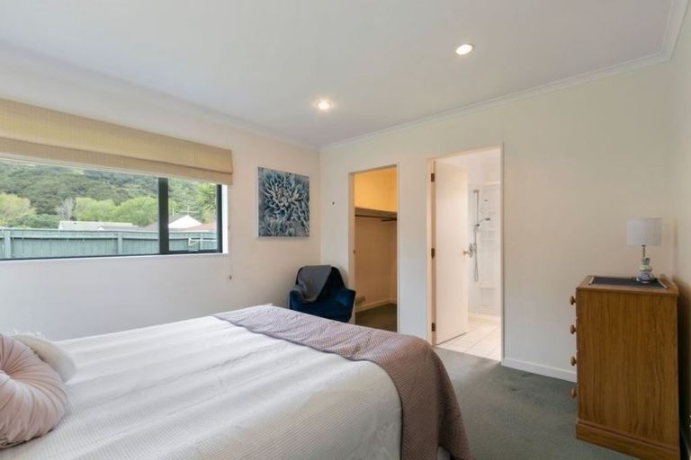 Photo of property in 38b Bauchop Road, Waterloo, Lower Hutt, 5011
