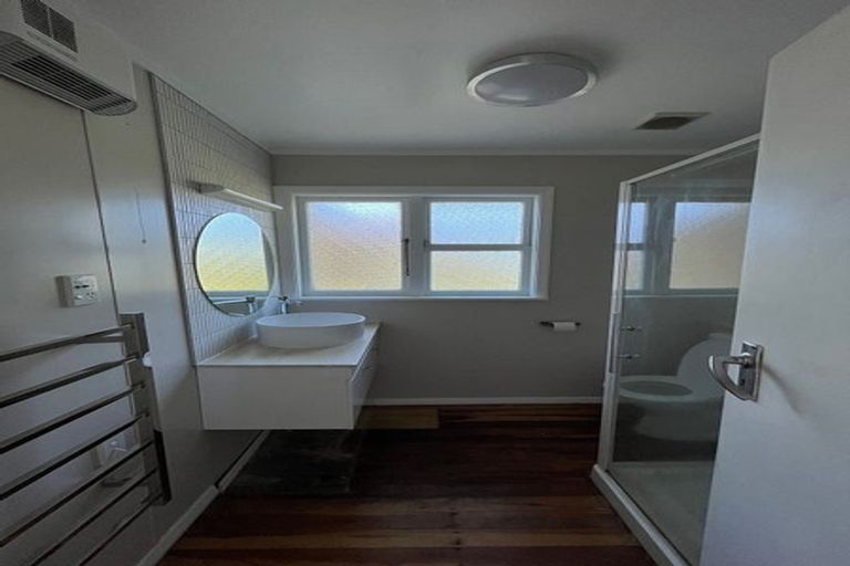 Photo of property in 13 Saint Annes Street, Levin, 5510