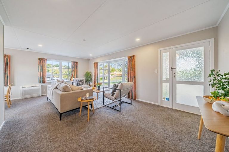 Photo of property in 1 Woolwich Close, Whitby, Porirua, 5024