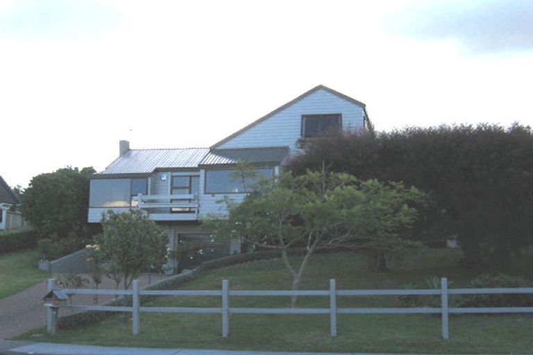 Photo of property in 155 Wiseley Road, West Harbour, Auckland, 0618