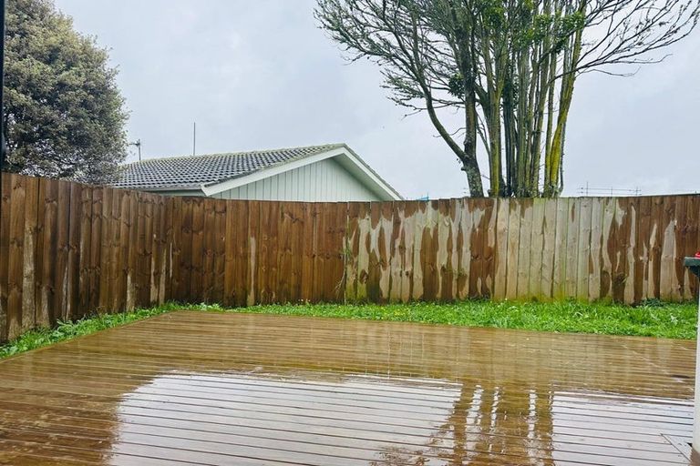 Photo of property in 8c Hobart Crescent, Wattle Downs, Auckland, 2103