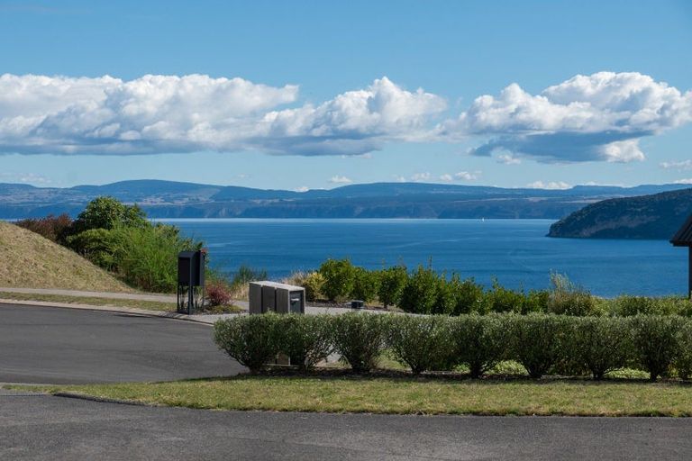 Photo of property in 4 Harrier Lane, Kinloch, Taupo, 3377