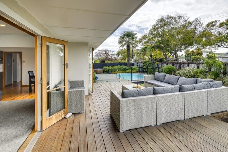 Photo of property in 2 Veronica Avenue, Marewa, Napier, 4110