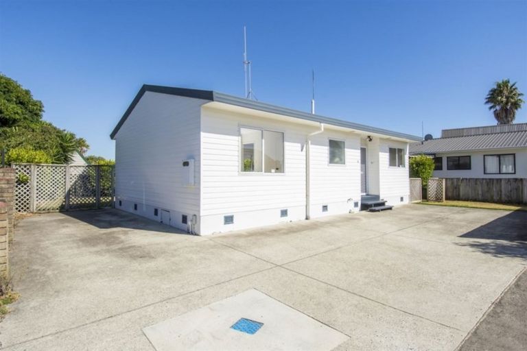 Photo of property in 18a Kane Road, Papamoa Beach, Papamoa, 3118