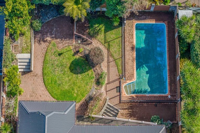 Photo of property in 21 Madill Road, St Andrews, Hamilton, 3200