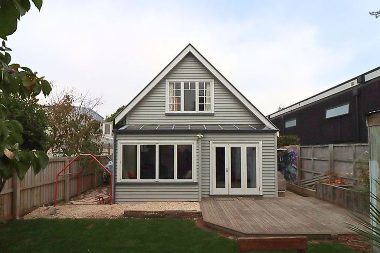 Photo of property in 89 Office Road, Merivale, Christchurch, 8014