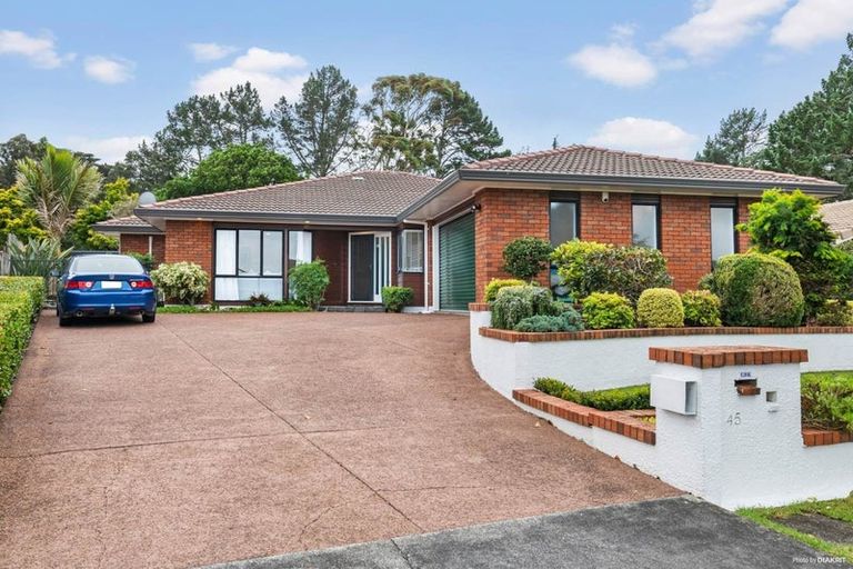 Photo of property in 45 Golfland Drive, Golflands, Auckland, 2013