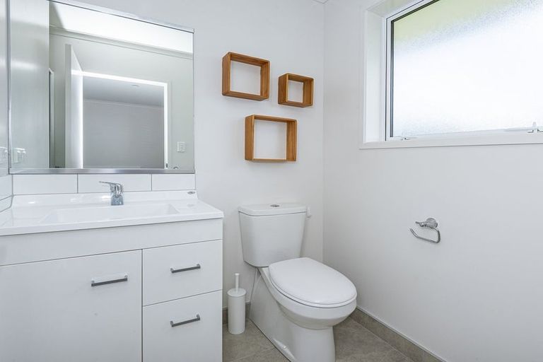 Photo of property in 2 Maru Lane, Te Kamo, Whangarei, 0112