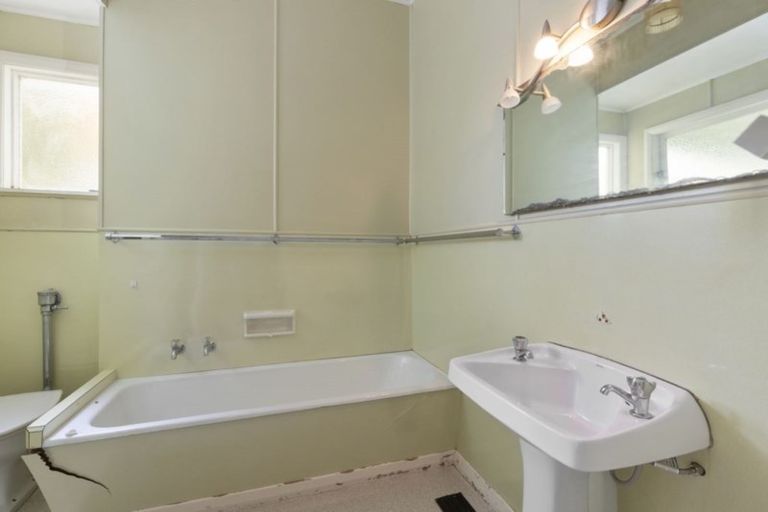 Photo of property in 98 Waterloo Road, Hutt Central, Lower Hutt, 5010