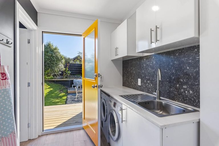 Photo of property in 141 Alexander Road, Raumati Beach, Paraparaumu, 5032